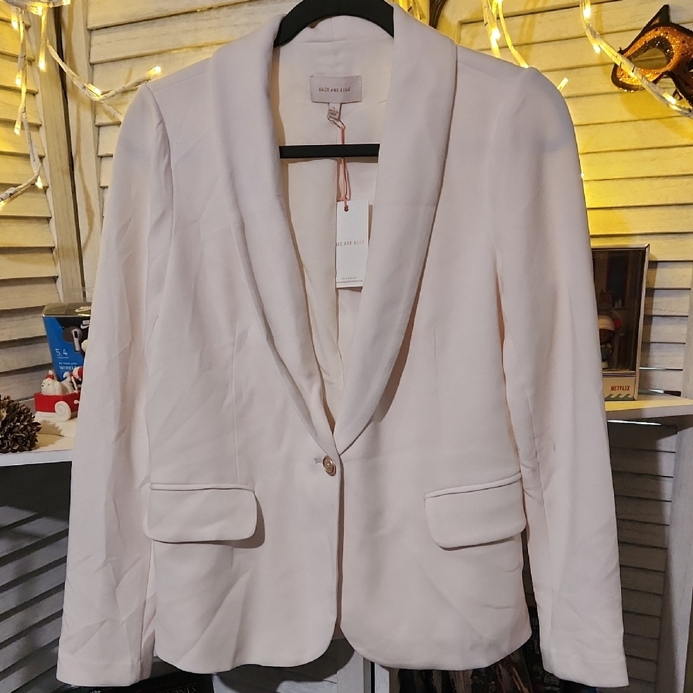 Skies Are BluebElegant White Blazer With Pockets & Button